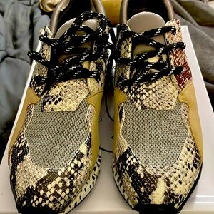 Steve Madden Sneaker